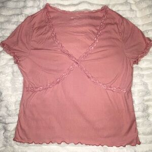Lace V-Neck Top. Size xxL; Brand No Boundaries.